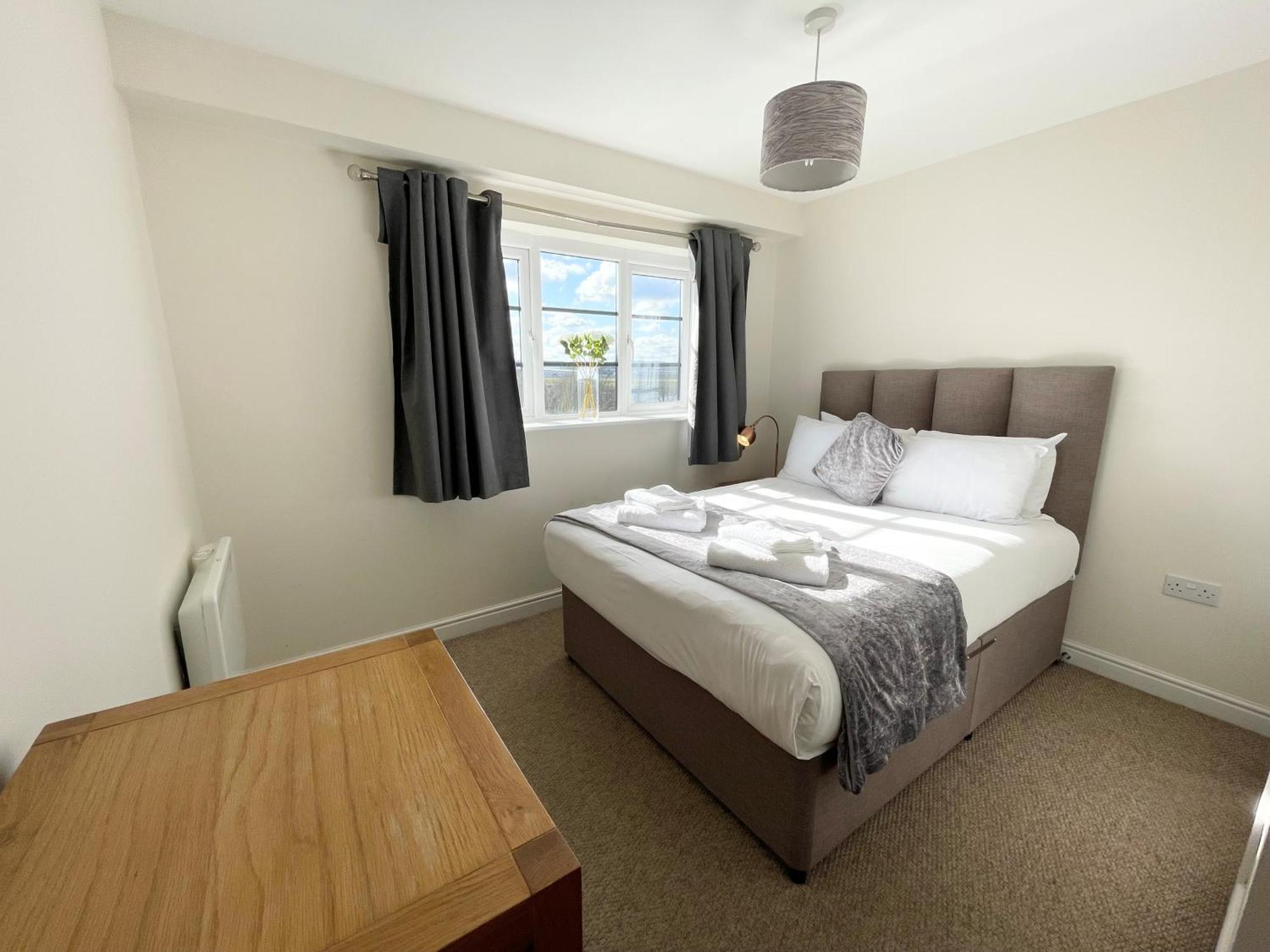Blue Sky Apartments @Wallis Square, Farnborough Farnborough  Zewnętrze zdjęcie